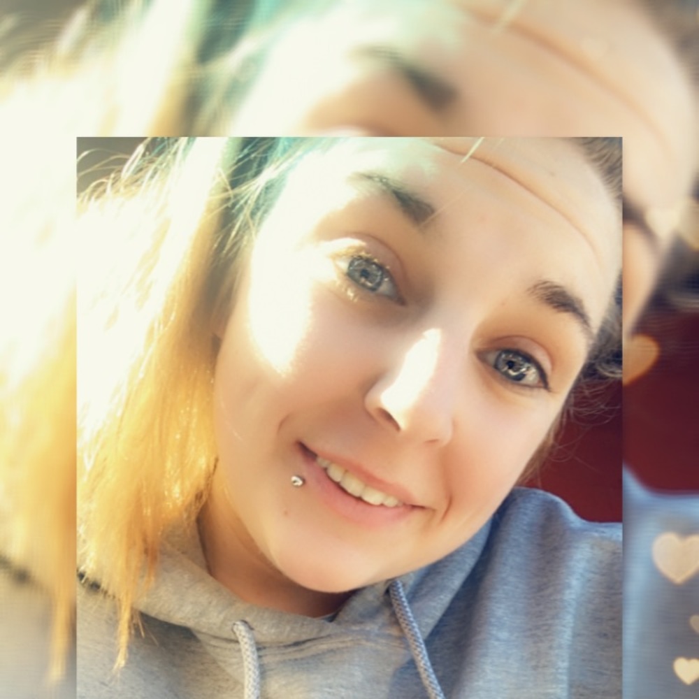 Meet your Posher, Kayla